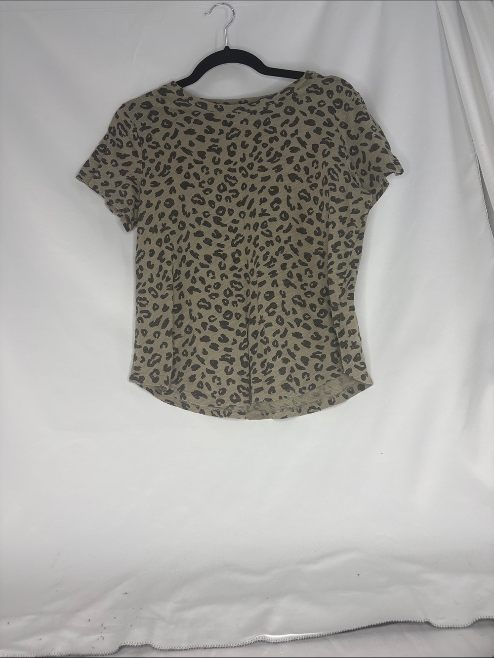 Old Navy Olive and Taupe Leopard Short Sleeve Tee